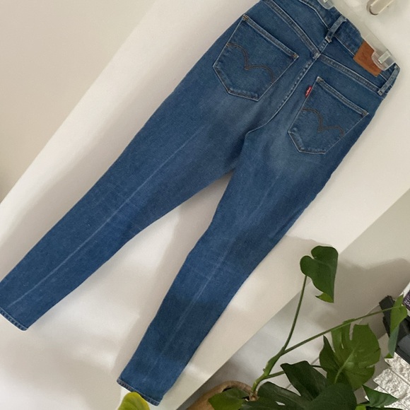 LEVIS 721 high rise skinny blue jean 24 - Picture 3 of 4